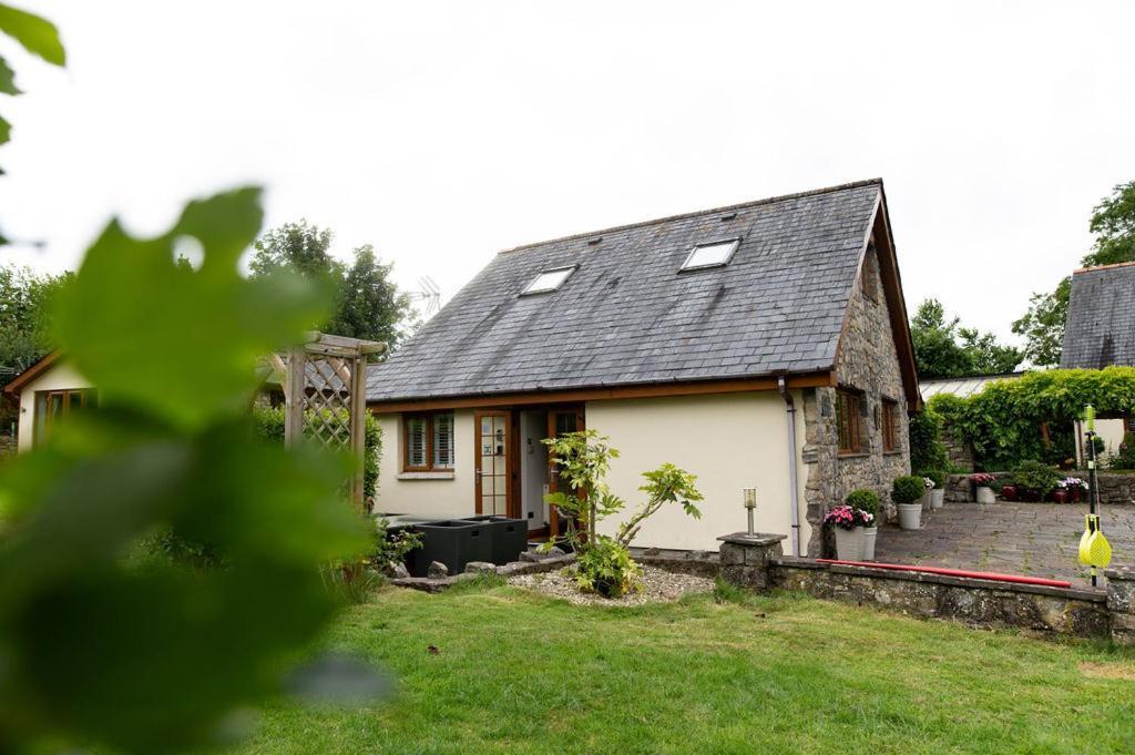The Anchorage & The Tackleshed Hotel Llancarfan Kamer foto