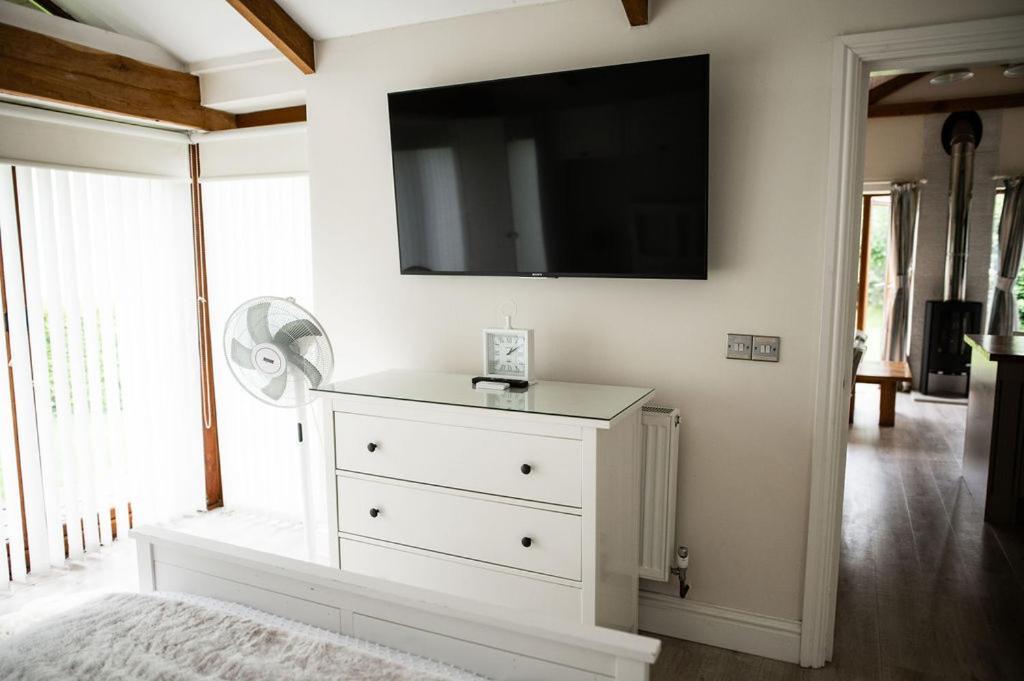 The Anchorage & The Tackleshed Hotel Llancarfan Kamer foto